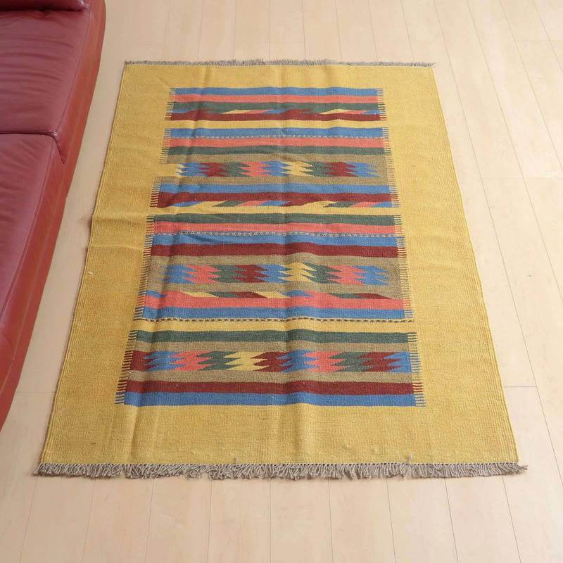 イラン・シラーズ産 キリム リビングサイズ 189×128cm 手織り ラグ ウール 100% 夏用 洗える ダイニング ベッドルーム ホットカーペット対応 床暖房対応 ラグマット 絨毯 キリム柄 kilim 黄 （品番:KL-406）