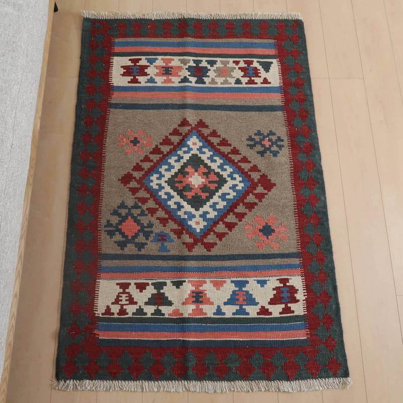 イラン・シラーズ産 キリム アクセントサイズ 149×98cm 手織り ラグ ウール 100% おしゃれ 北欧 ナチュラル 洗える リビング ダイニング ホットカーペット対応 床暖房対応 ラグマット 絨毯 キリム柄 kilim （品番:KM-1004）