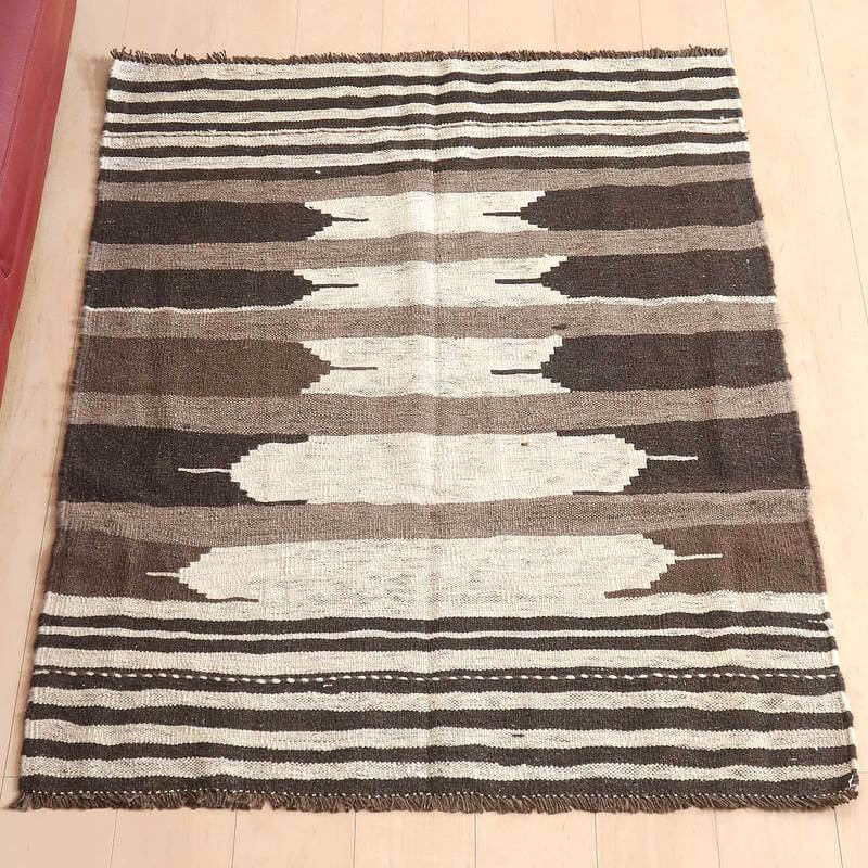 イラン・シラーズ産 キリム アクセントサイズ 146&times;108cm 手織り ラグ ウール 100% おしゃれ 北欧 ナチュラル 洗える リビング ダイニング ホットカーペット対応 床暖房対応 ラグマット 絨毯 kilim モノトーン （品番:KM-66329）｜キリム＆絨毯・オリエンタルムーン