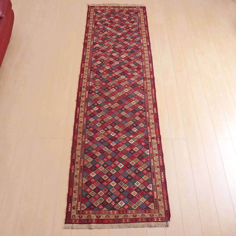 イラン・アゼルバイジャン産 キリム 細長 ランナー 303×87cm 手織り ラグ ウール 100% 洗える キッチンマット 廊下敷 ベッドサイド ロングラグ ホットカーペット対応 床暖房対応 ラグマット 絨毯 キリム柄 kilim 赤 （品番:KR-123）