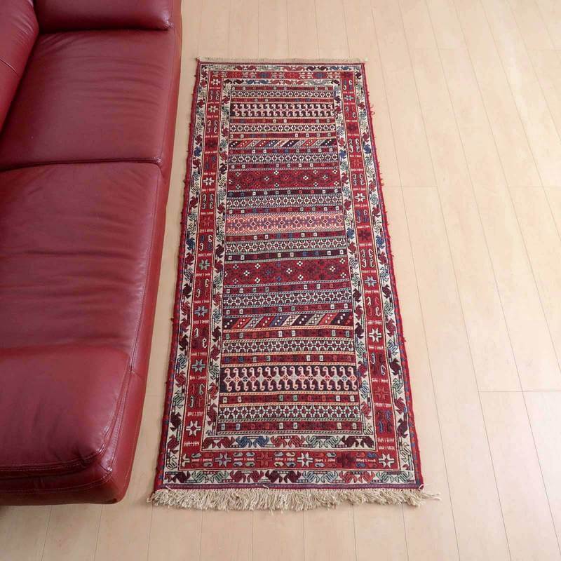 イラン・アゼルバイジャン産 キリム 細長 ランナー 205×82cm 手織り ラグ ウール 100% 洗える キッチンマット 廊下敷 ベッドサイド ロングラグ ホットカーペット対応 床暖房対応 ラグマット 絨毯 キリム柄 kilim 赤 （品番:KR-288）