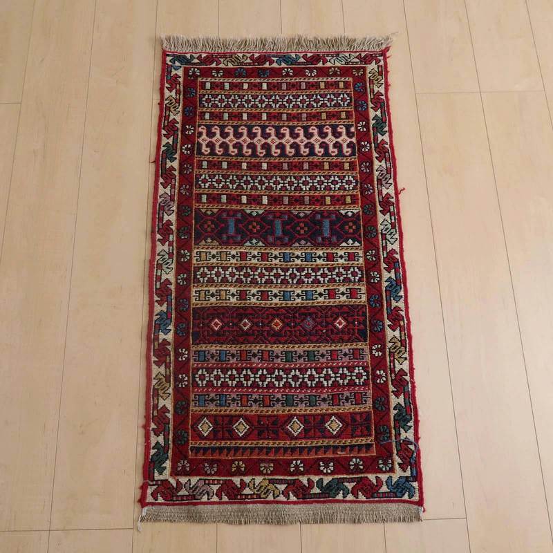 キリム イラン製 玄関マット100×53cm 手織り 小さめ ラグ ウール 100% おしゃれ 北欧 エスニック アジアン 夏用 洗える ホットカーペット対応 床暖房対応 ラグマット 絨毯 スマック織り アゼルバイジャン kilim （品番:KSS-737）