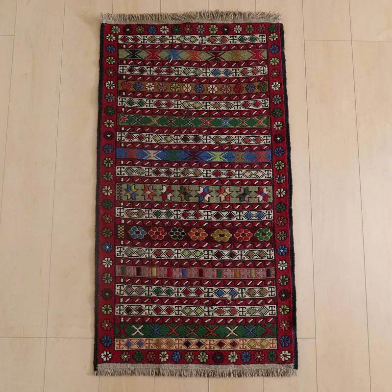 キリム イラン製 玄関マット105×51cm 手織り 小さめ ラグ ウール 100% おしゃれ 北欧 エスニック アジアン 夏用 洗える ホットカーペット対応 床暖房対応 ラグマット 絨毯 スマック織り アゼルバイジャン kilim （品番:KSS-764）