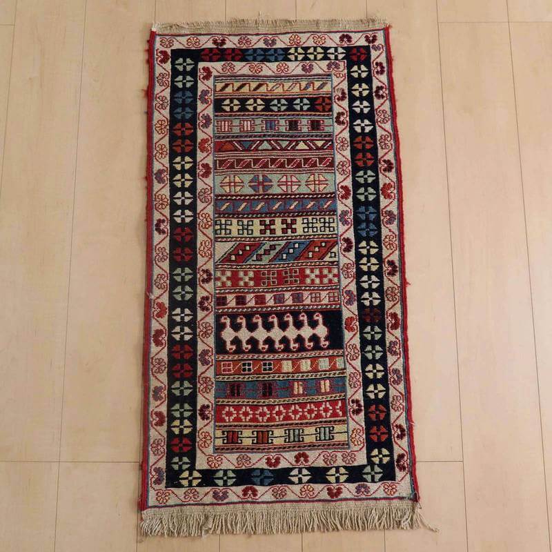 キリム イラン製 玄関マット97×51cm 手織り 小さめ ラグ ウール 100% おしゃれ 北欧 エスニック アジアン 夏用 洗える ホットカーペット対応 床暖房対応 ラグマット 絨毯 スマック織り アゼルバイジャン kilim （品番:KSS-780） 25,200円