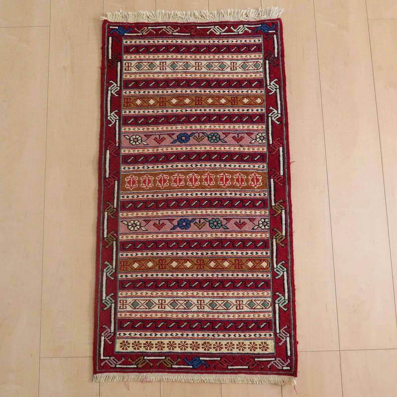 キリム イラン製 玄関マット97×53cm 手織り 小さめ ラグ ウール 100% おしゃれ 北欧 エスニック アジアン 夏用 洗える ホットカーペット対応 床暖房対応 ラグマット 絨毯 スマック織り アゼルバイジャン kilim （品番:KSS-786） 25,560円