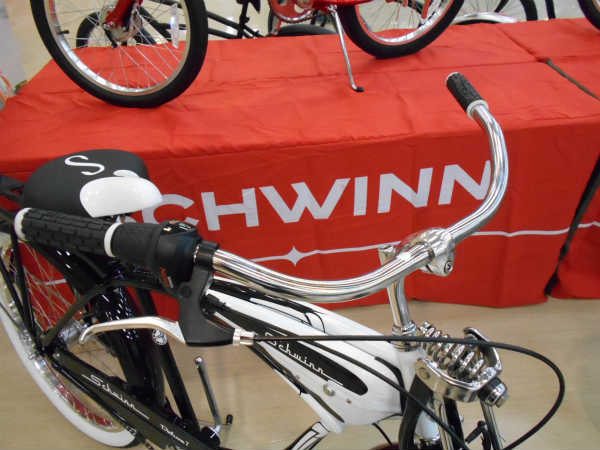Classic Deluxe 7 Schwinn シュウィン デラックス7 クルーザー Classic 2020年モデル チャリ スポーツ自転車専門店オートリッククルーザー Tni クラシック プレゼント 特典付 ロック 26インチ 内装7スピード