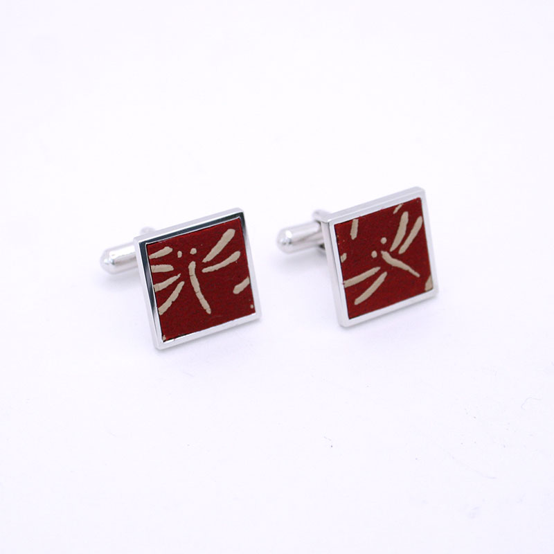 当店限定！　カフスボタン　カフスリンク　甲州印伝　シルバー925　カジュアルにもフォーマルにも！メンズアクセサリー　小物　プレゼント　シンプルなデザイン　父の日　赤　えんじ　トンボ