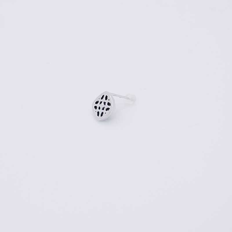 ピアス メンズピアス メンズ オニキス K10 K10WG K10白いことゴールド 寄りあい 華燭の典 ワンポイント宝飾品 兄ちゃん オシャレ 差し上げ物 白いことゴールド