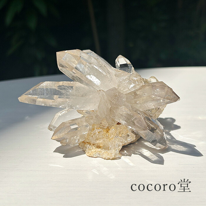 天然石 パワーストーン 【一点もの】 チベット産 ヒマラヤ水晶 クラスター 原石 置き物 サイズ：約112&times;113&times;高さ72mm 重さ：約350g レディース メンズ 勝負 恋愛 【メール便不可】｜天然石 パワーストーン cocoro堂