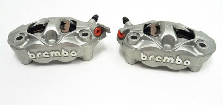 S*p様 brembo スズキ純正 ブレンボ スズポン 楽天市場】Brembo ブレンボ 108mm ロゴ 左右セット SUZUKI