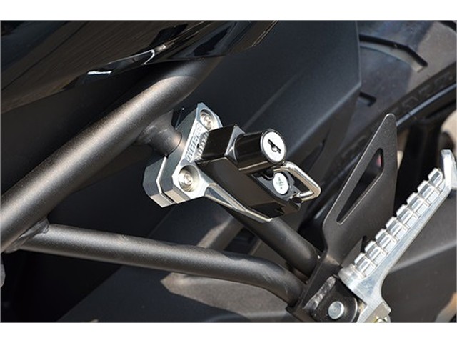 アグラス ヘルメットホルダーBLK NINJA250SL 15 (603-495-000BS)|OCC netshop