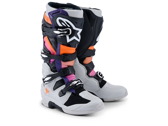 8月中旬 予定 アルパインスターズ TECH7 BLK/L-GRY/ORG-F/MAG 7 (25.5cm) 2012025-1594-07｜OCC　netshop