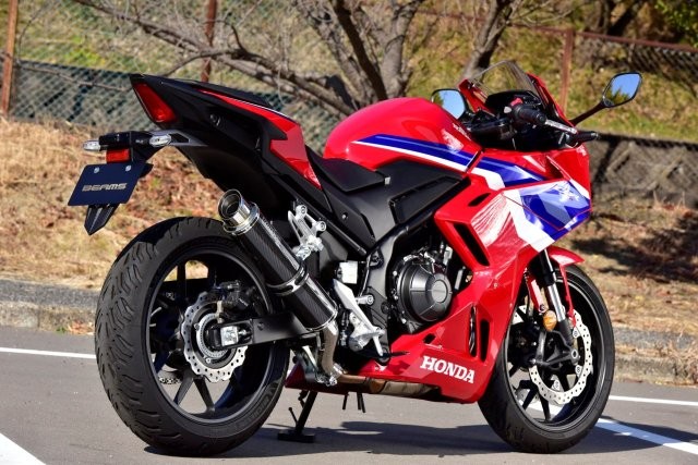 CBR400R 8BL-NC65 マフラー BEAMS ビームス R-EVO2 スリップオン カーボンサイレンサー 政府認証 G1024-54-P2J