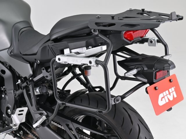 在庫有り GIVI ジビ デイトナ PLO2159CAM フィッティング（サイド）TRACER 9 GT （'21～'23） 25599 33,691円
