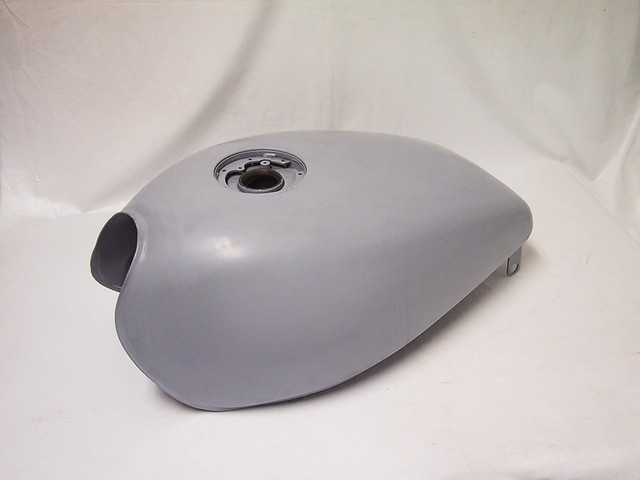 ゼファー750 Z2タイプスチールタンク(エアプレーンキャップ仕様) ドレミコレクション 20126