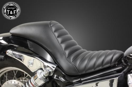 在庫有り Garage T&F ティーアンドエフ HONDA ホンダ スラッシャー400/750 ガンファイターシート(タックロール) SS400ST16