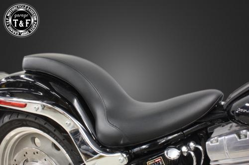 在庫有り T&F ティーアンドエフ Harley-Davidson ハーレーダビッドソン ソフテイル(SOFTAIL)200ワイドタイヤ用 コブラシート(スムース) STST09