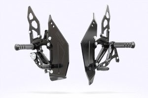 モリワキエンジニアリング MORIWAKI バックステップキット ブラック 400X/CBR400R/CB400F 13-15 05060-2B1K6-00｜OCC　netshop 43,544円