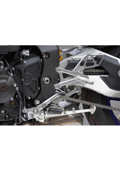 BACK-STEP 4ポジション SIL/シルバー MT-10(-21) オーヴァー オーバー OVER レーシング 51-31-01｜OCC　netshop