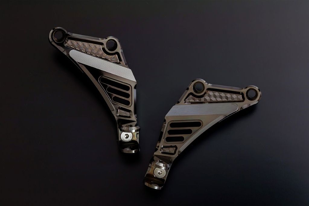 在庫有り PMC ピーエムシー ARCHI アーキ ビレット ハニカム タンデムステップブラケット 漆黒エディション KAWASAKI カワサキ Z900RS 189-5568｜OCC　netshop