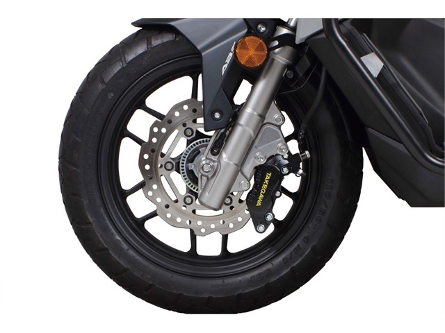 要納期確認 SPタケガワ アルミビレット4POTキャリパーフロントセット（ブラック） ADV150（KF38）／ADV160（KF54） 06-08-0300｜OCC　netshop