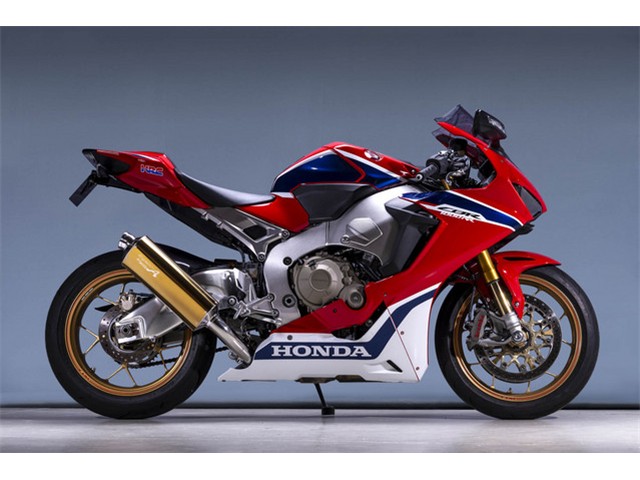 Yamamoto ヤマモトレーシング マフラー CBR1000RR SLIP-ON TYPE-S ゴールド 認証 2017年~2019年 11014-01NSG|OCC netshop
