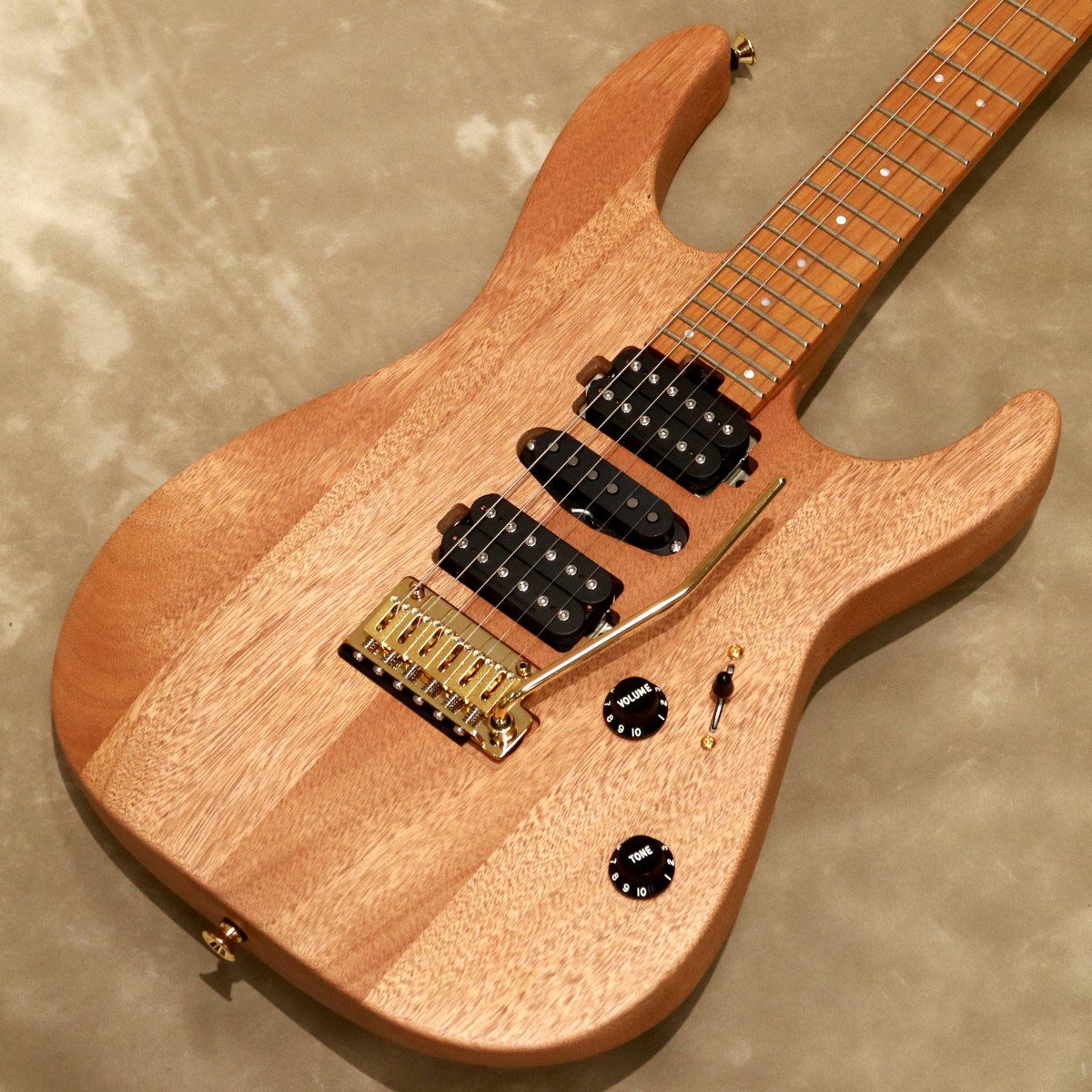 楽天市場】Charvel Pro-Mod DK24 HSH 2PT CM Mahogany -Natural- 新品