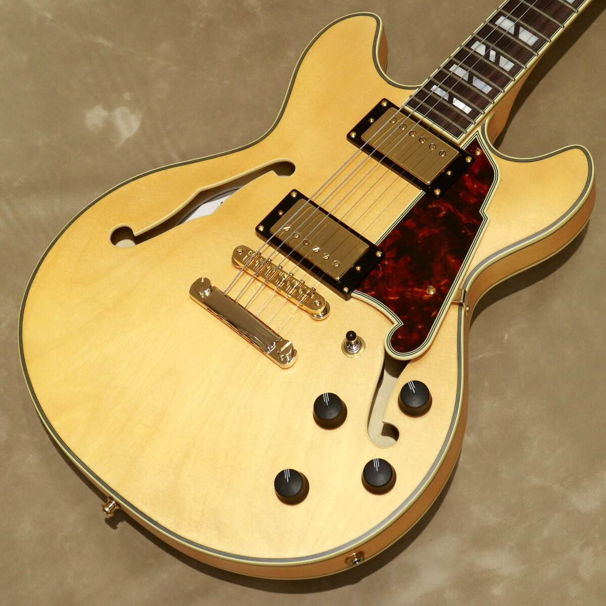 D’Angelico Deluxe Series Deluxe Mini DC , Satin Honey