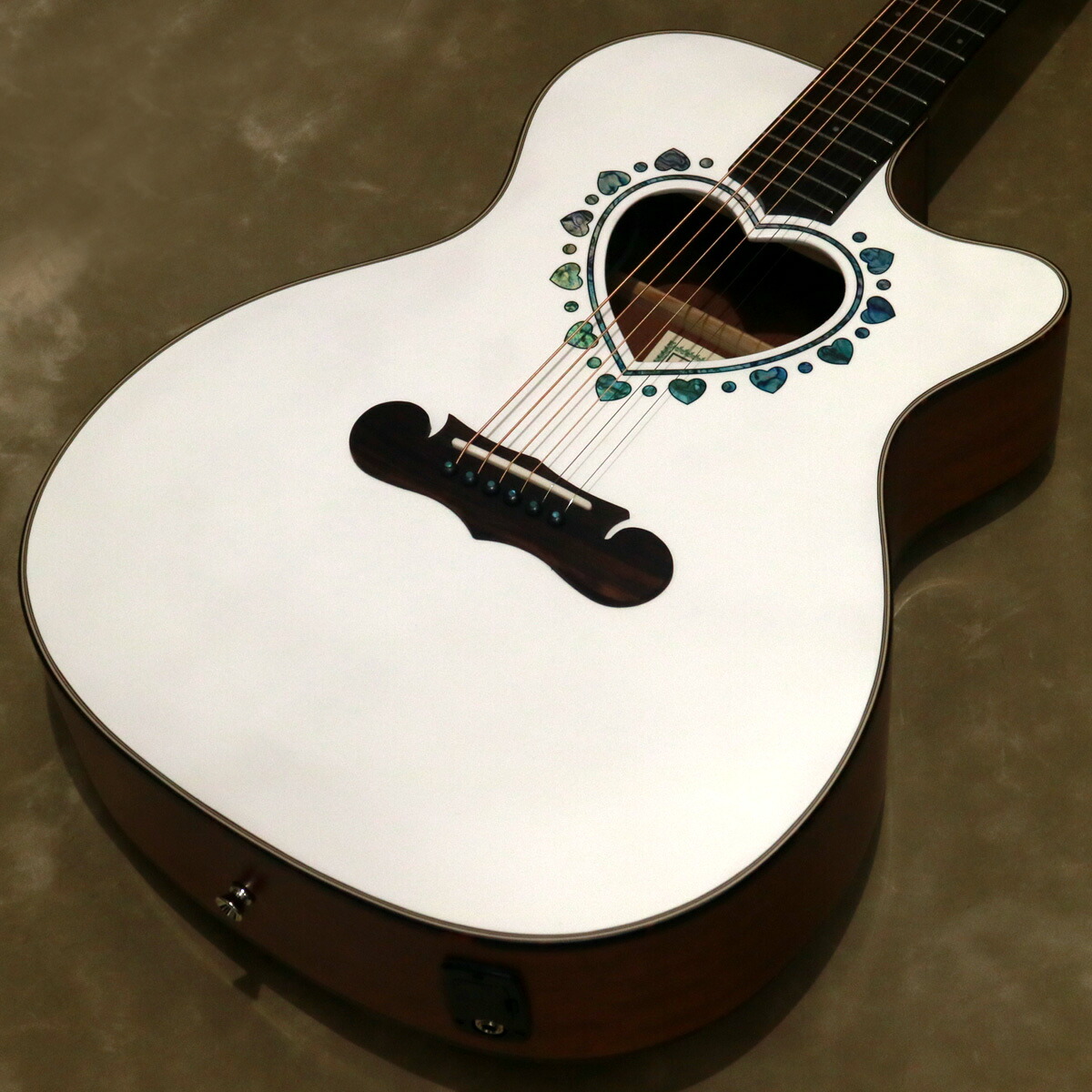 Zemaitis ( ゼマイティス )CAF-90HCW, White Abalone