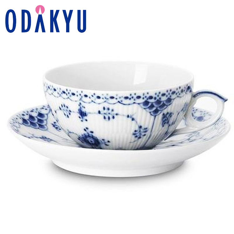 ギフトラッピング ［ ロイヤルコペンハーゲン ］ ブルーフルーテッドハーフレース ティーカップ&ソーサー 220ml 1017206 ｜7-10日程度でのお届け※沖縄・離島へは届不可(A)｜小田急百貨店店