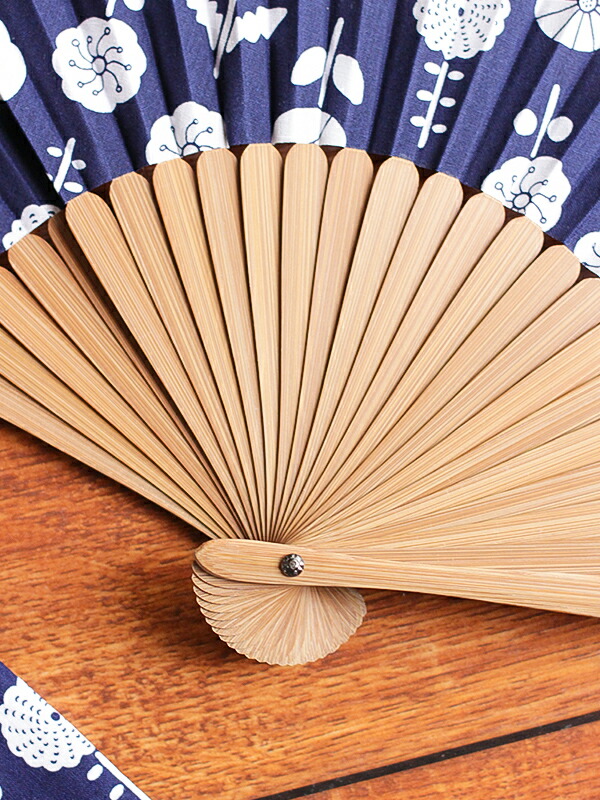 扇子 かわいい 布扇子 竹扇子 女性 おしゃれ レディース 可愛い ハンドメイド 手作り うちわ 暑さ 対策 節電 夏 アジアン東欧風 プリント デザイン テイスト 和風 収納袋付き 布 竹 浴衣 テキスタイル カヤ プチギフト ギフト プレゼント 国内外の人気が集結