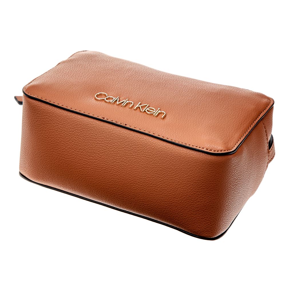 楽天市場 カルバンクライン ショルダーバッグ K60kgae メンズ ライトブラウン Calvin Klein 斜めがけ かっこいい 誕生日 プレゼント 代 30代 40代 50代 60代 インポートブランド オフプライス