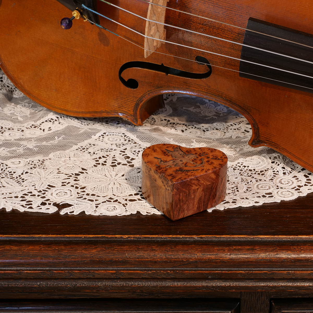 内祝い】 バイオリン ヴィオラ チェロ 楽器用 ロジン 松脂 松やに 603型 並行輸入品