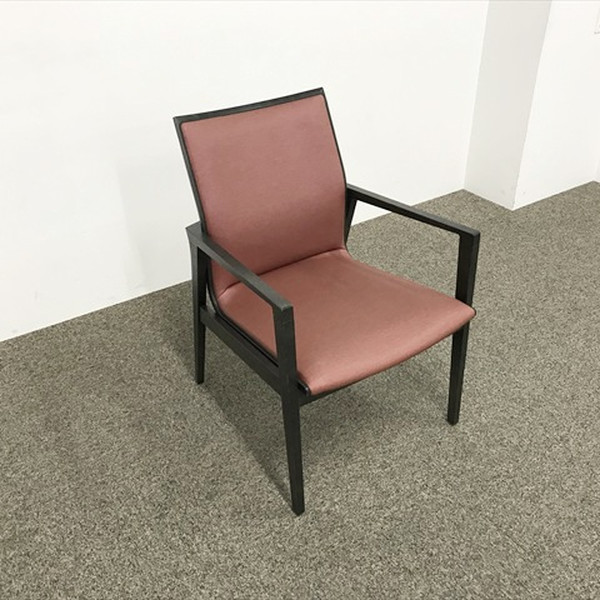 【中古】 カリモク ミーティングチェア 肘付 ロビーチェア レッド｜オフィス家具の店 PORTE（ポルテ）