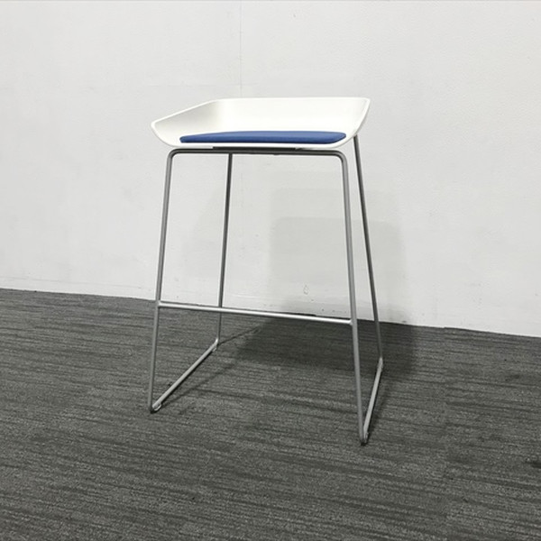 【中古】 ハイチェア ターンストーン スクープ スツール steelcase スチールケース ブルー|オフィス家具の店 PORTE(ポルテ)