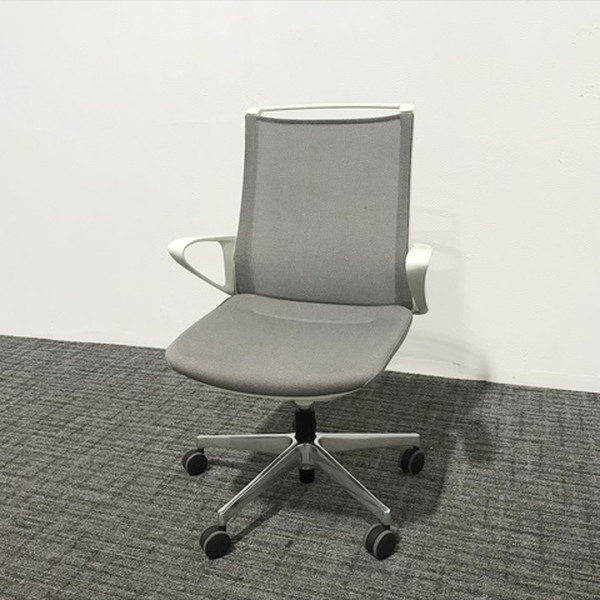 【中古】 オカムラ モードチェア ミドルバック 5メッシュ グレー 肘付き オフィスチェア デスクチェア 業務用 事務椅子 会社