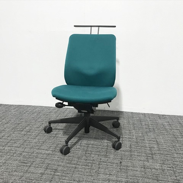 【中古】 コクヨ ベルガーチェア ローバック クッションタイプ ハンガー付 グリーン オフィスチェア デスクチェア 業務用 事務椅子 会社