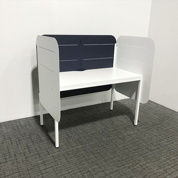 【中古】 スマイル プレゼンスファニチャーラボラトリー スタチオーネデスク 平デスク パネル付き ホワイト 引出し無 ワークデスク パソコンデスク パーソナルブース 集中デスク オフィス 事務机 マグネット対応 オフィス家具 アウトレット 幅120cm 奥行75cm 高さ120cm 白 □|オフィス家具の店 PORTE(ポルテ)