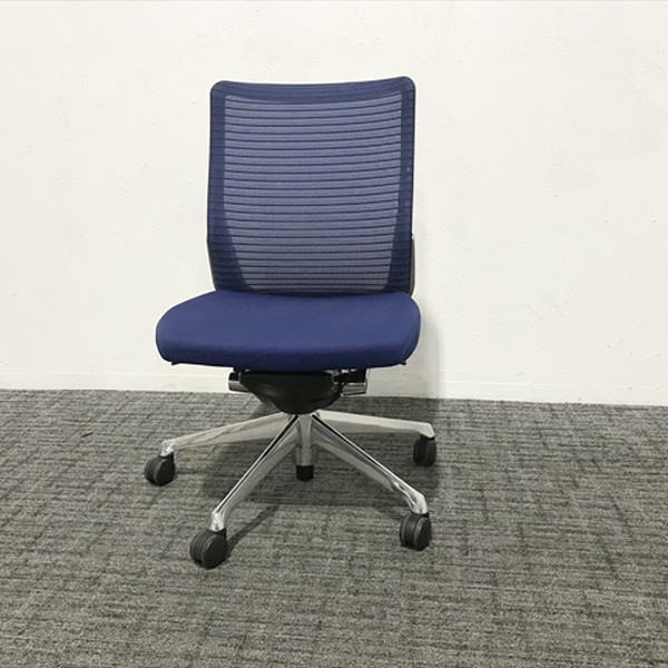 【中古】 オカムラ コーラルチェア メッシュ オフィスチェア ブルー デスクチェア 椅子 パソコンチェア ワークチェア|オフィス家具の店 PORTE(ポルテ)