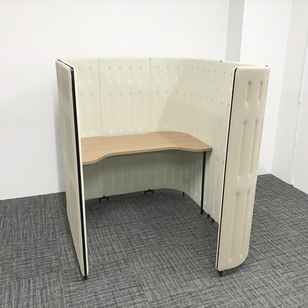 【中古】 オカムラ マッフル 個別ブース 幅1300 開口ブース 集中ブース ワークブース パソコンブース 勉強机 キャレルデスク ベージュ オフィス家具｜オフィス家具の店 PORTE（ポルテ）