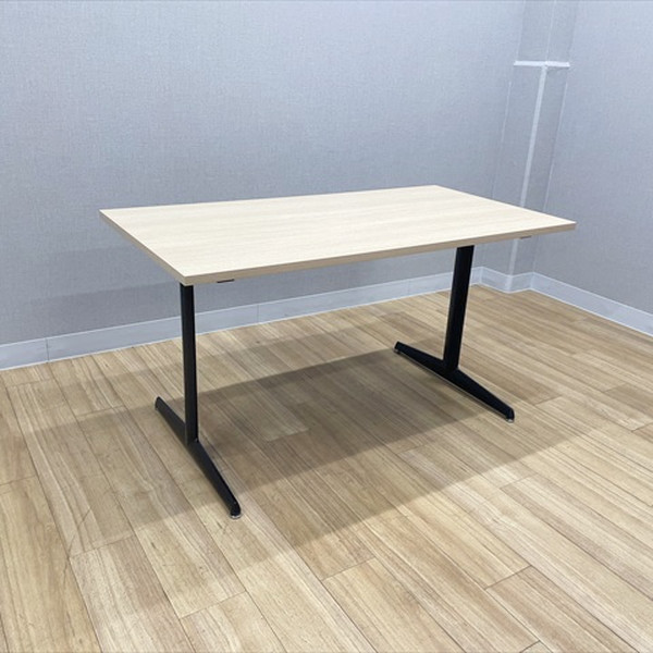 【中古】 オカムラ ミーティングテーブル 完成品 ブレスタ W1350 D700 プレーン 15,048円