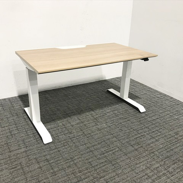 【中古】 コクヨ 天板電動昇降式デスク 平デスク オフィスデスク シークエンス ラスティックミディアム 木目調