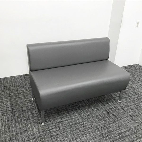 【中古】 応接用ソファ 2人用 ワークブース用ソファ オカムラ グレー｜オフィス家具の店 PORTE（ポルテ）