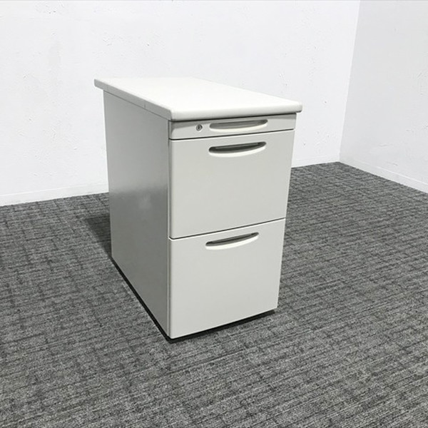 【中古】 脇デスク 3段 SD-V オカムラ ライトスモーク｜オフィス家具の店 PORTE（ポルテ）