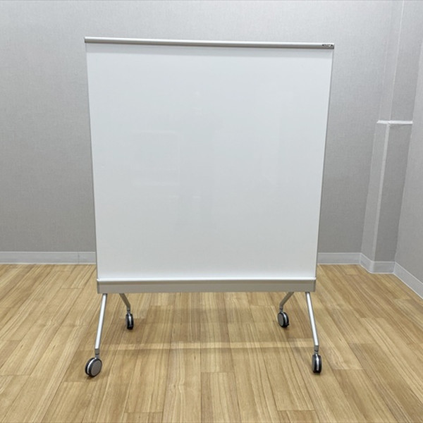 【中古】 オカムラ ホワイトボード 脚付 両面式 片面投影対応 暗線入り アルトトーク スタンドボード W1180 シルバー