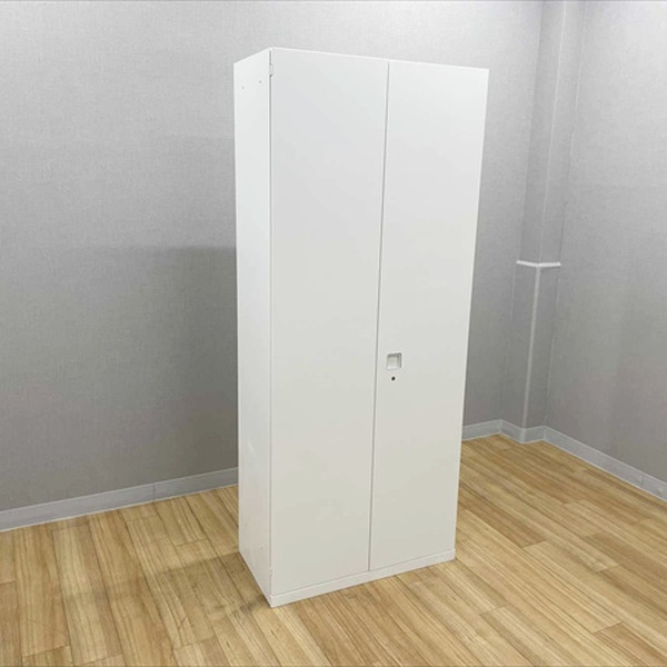 【中古】 オカムラ 両開き書庫 ロング レクトライン 幅900&times;奥行450&times;高さ2150mm ベース付き スチールキャビネット ネオホワイト 4B318M ZA75 オフィス収納 収納庫 リユース｜オフィス家具の店 PORTE（ポルテ）