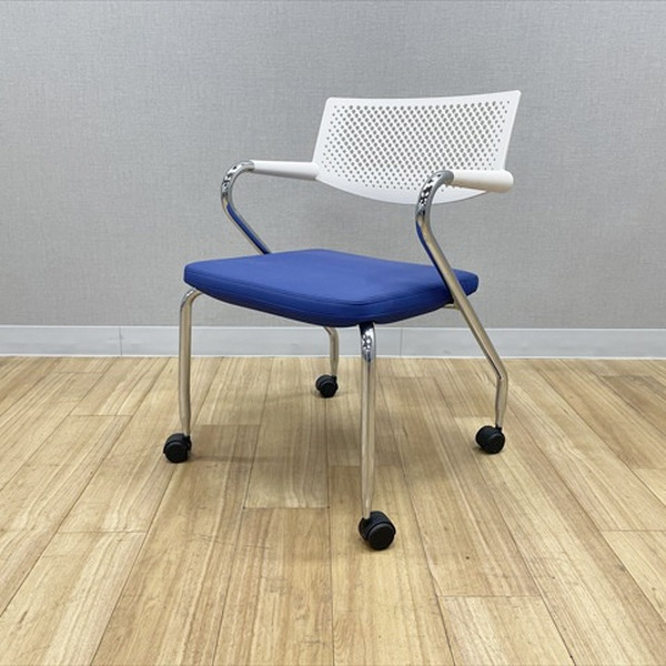【中古】 Vitra スタッキングチェア 肘付 ビザロール2 キャスター付 ミーティングチェア ヴィトラ ブルー