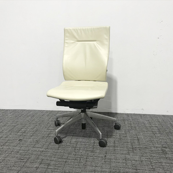 【中古】 イトーキ オフィスチェア スピーナ レザー アイボリー デスクチェア 椅子 パソコンチェア ワークチェア｜オフィス家具の店 PORTE（ポルテ）