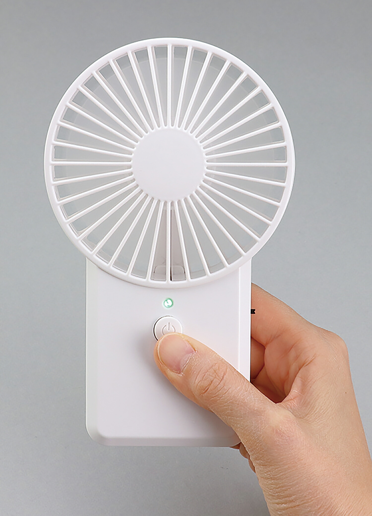 ado ハンディファン　未開封　扇風機　Ado Ado ドキドキ秘密基地 限定 ハンディファン - メルカリ