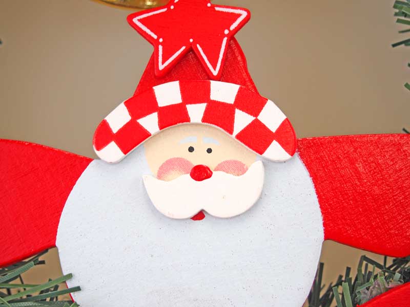 クリスマスリース20cmレッドサンタ玄関部屋北欧ナチュラル上品高級豪華赤おしゃれ飾り装飾かわいいドア壁掛けハンガーアートフラワー天然素材松かさ花造花インテリアギフトプレゼントクリスマスリース国内生産
